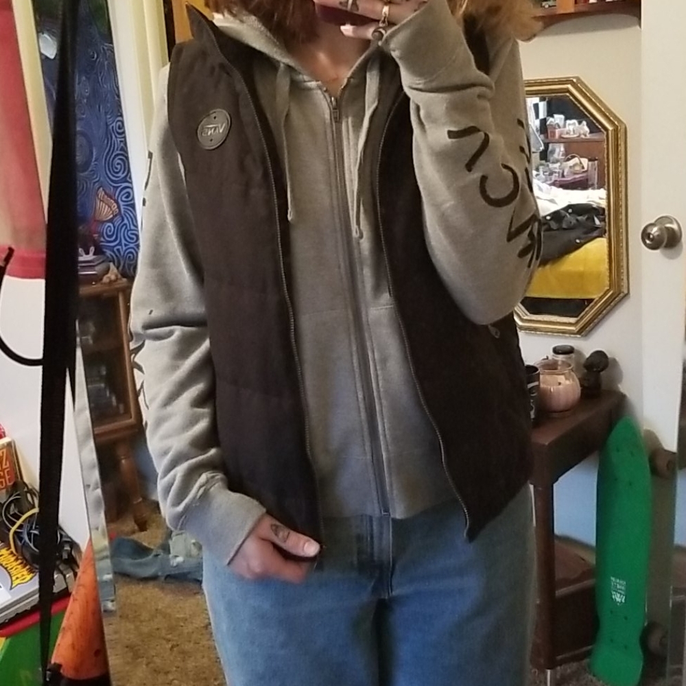 Van's puffy vest